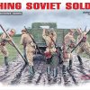 MiniArt 35137 Pushing Soviet Soldiers