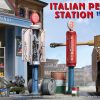 MiniArt 35620 Italian Petrol Station 1930-40S