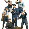 MiniArt 49024 German & Romanian Pilots w/Ground Staff